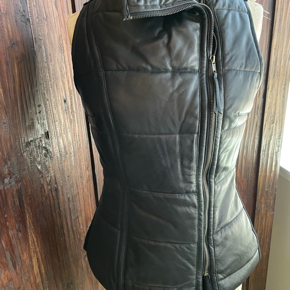 illia Lamp Napa Leather Front Fleece Back Hip Length Puffer Vest